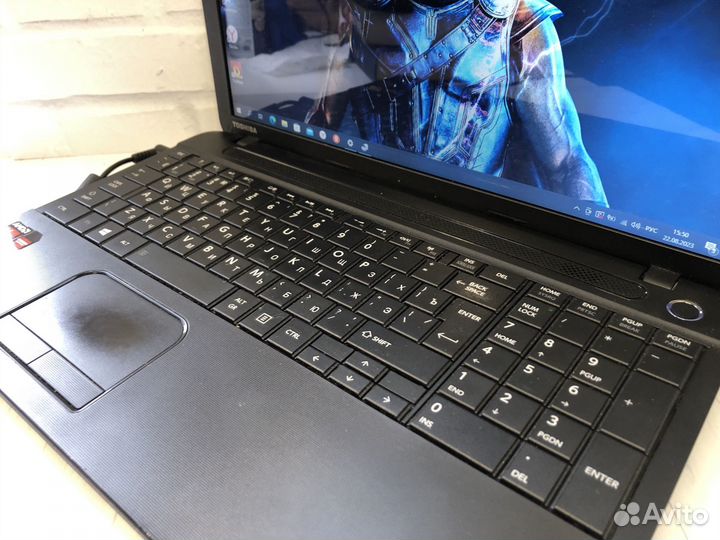 Мощный ноутбук Toshiba 2 видеокарты/4 ядра