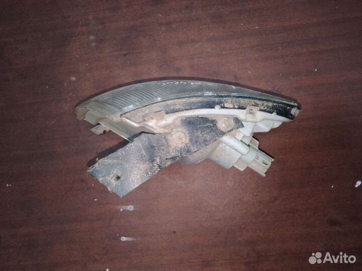 Поворотник правый Hyundai Accent 1