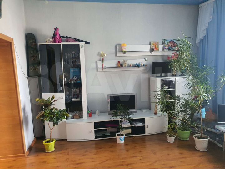 3-к. квартира, 72 м², 1/2 эт.