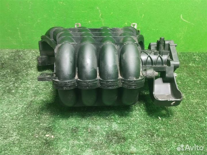 Коллектор впускной Mitsubishi Colt 2005