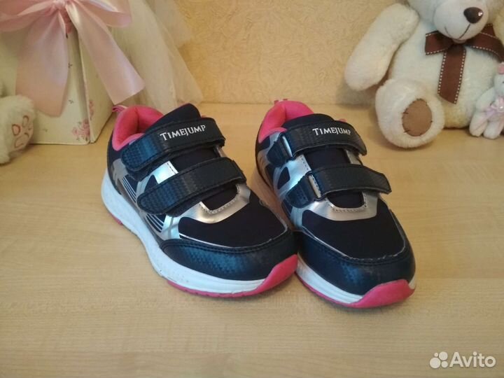 Кроссовки 31р