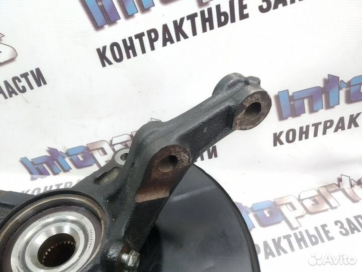 Поворотный кулак передний правый Honda Civic 8 4D