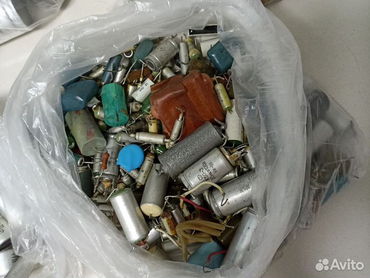 Радиодетали конденсаторы СССР коробкой