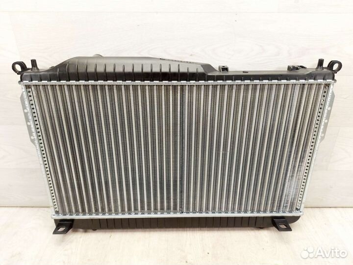 Радиатор охлаждения Chevrolet Epica 2006-2012