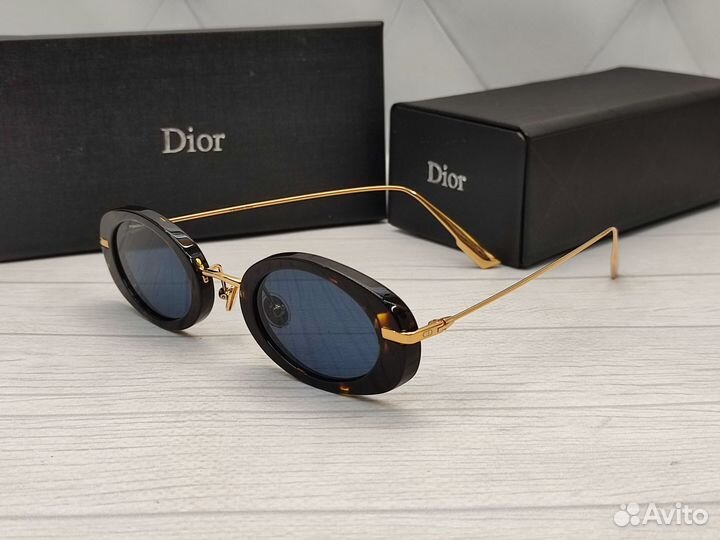 Очки солнцезащитные женские Dior
