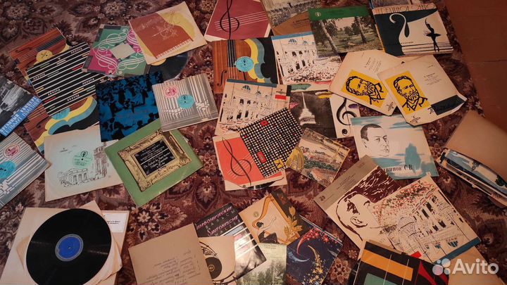 Коллекция старинных пластинок классической музыкой