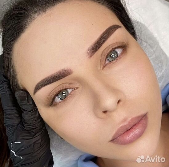 Перманентный макияж бровей