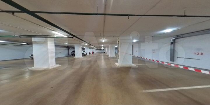 Машиноместо, 11 м²