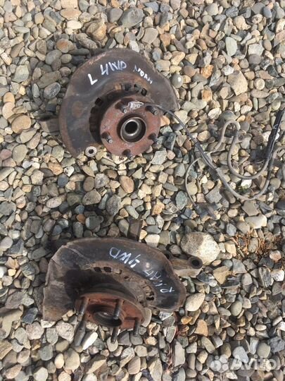 Кулак поворотный правый 4wd noah voxy 2002