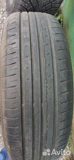 Yokohama BluEarth AE50 215/65 R17 99