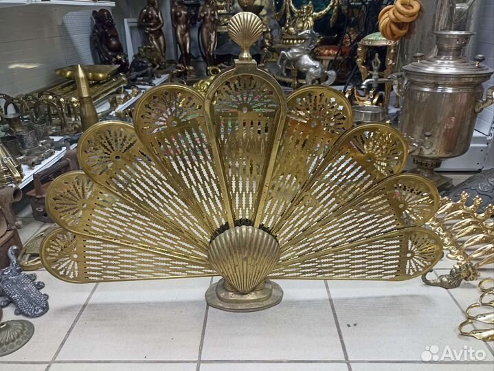 Экран для Камина.Павлин