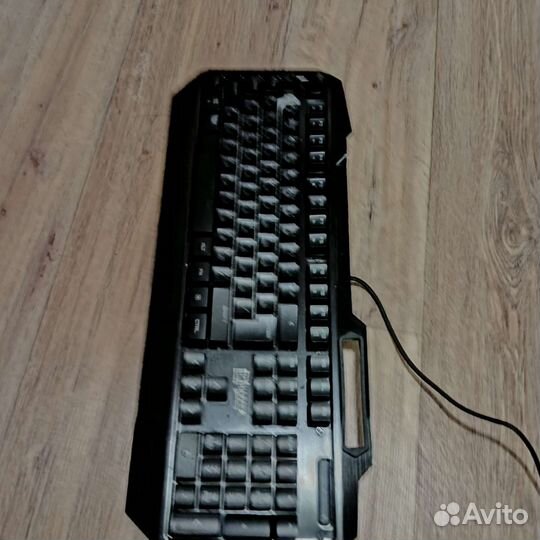 Светящаяся клавиатура qumo