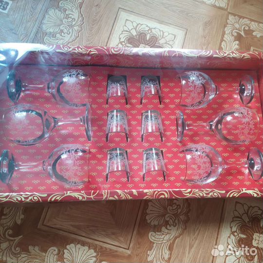 Набор бокалов