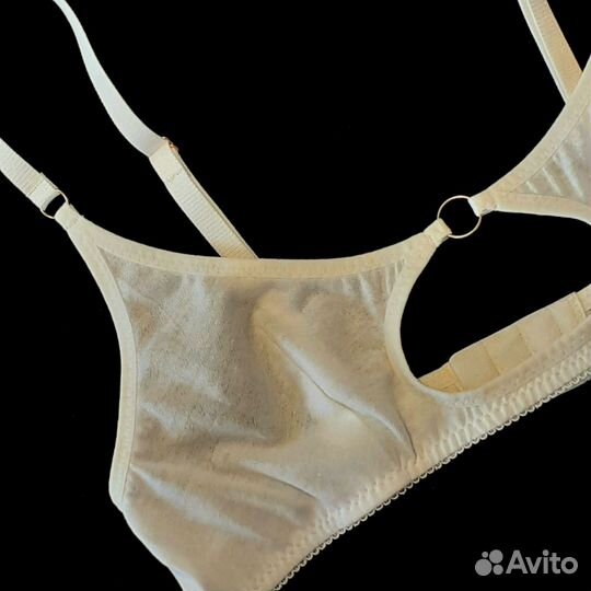 Бюстгальтер бескаркасный новый