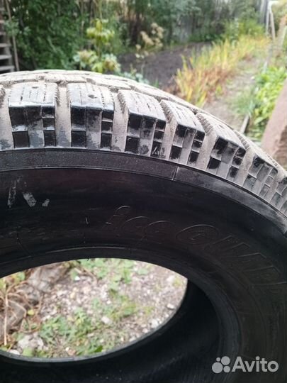 Yokohama 125T 275/65 R17 30B