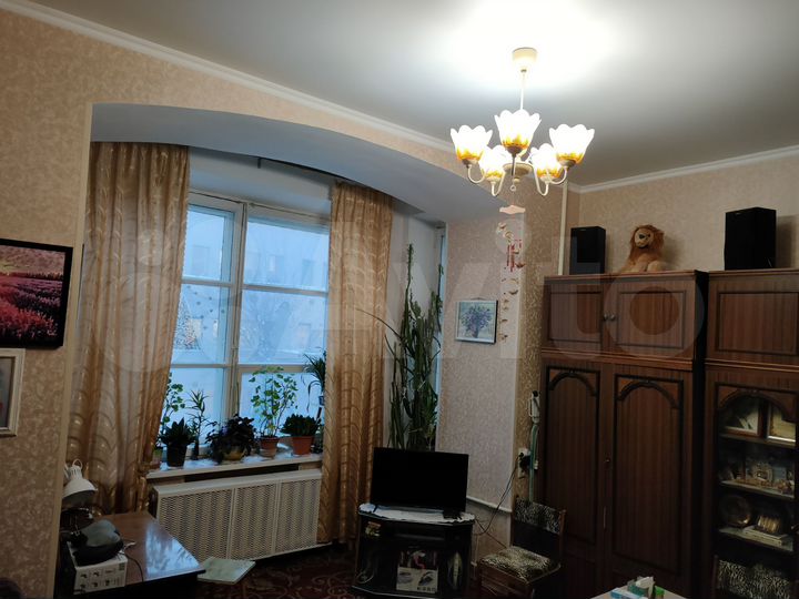 Комната 60,6 м² в > 9-к., 3/5 эт.