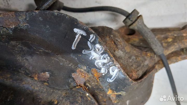 Ступица (кулак, цапфа) Nissan Murano, 2005