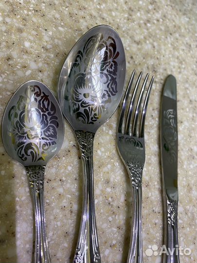 Набор столовых приборов на 6 персон