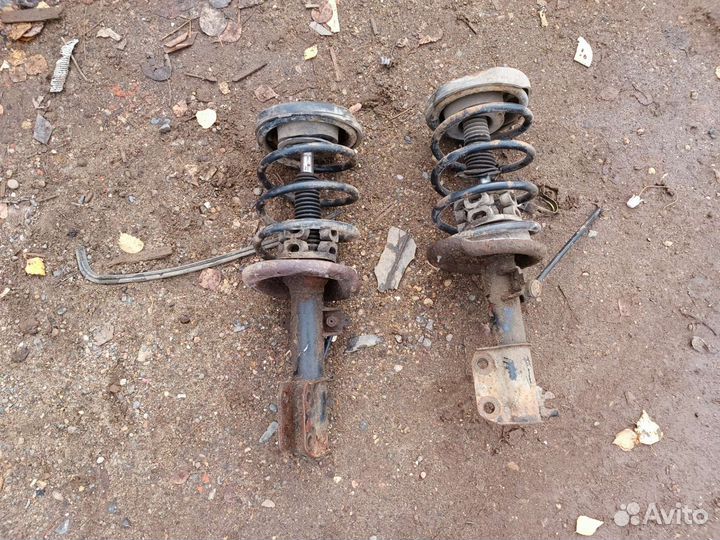 Стойки передние Рено лагуна 1 2000г
