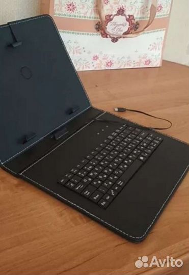 Клавиатура для планшета 10.1 дюйма