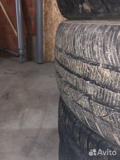 LingLong Green-Max Winter UHP 245/40 R19 98V