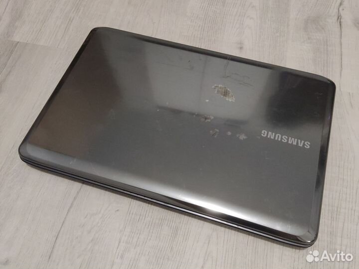 Ноутбук Samsung NP-R525