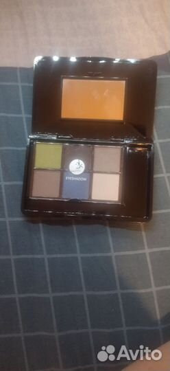 Тени для век