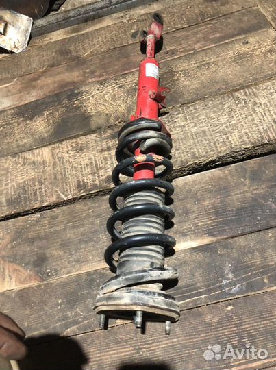 Стойка передняя правая nissan skyline v35