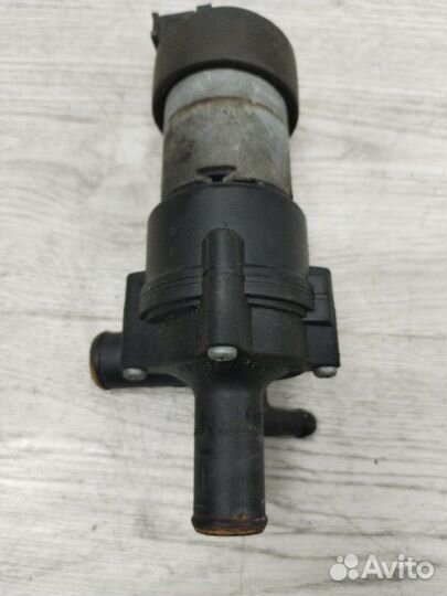 Дополнительная помпа Mercedes Clc-Class CL203