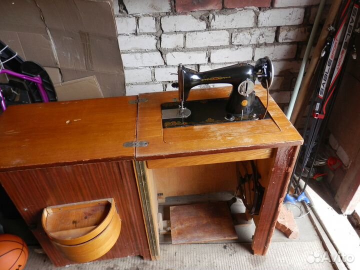 Швейная машина пмз им. Калинина