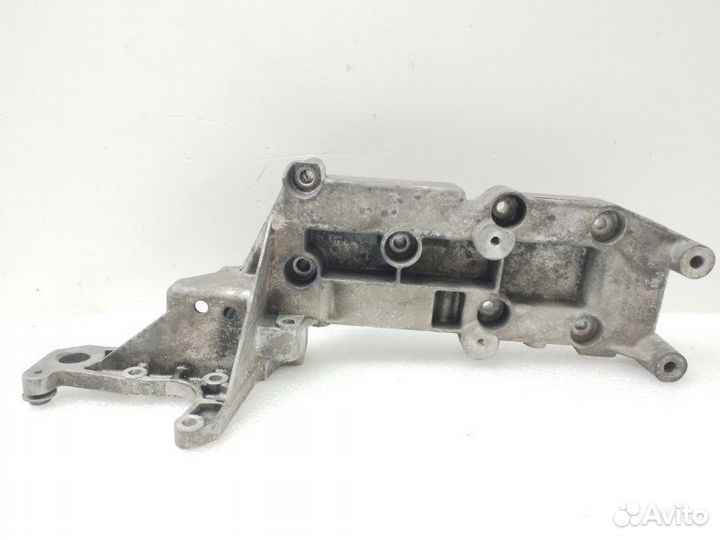 Кронштейн генератора Volvo Xc90 2.4D 2006