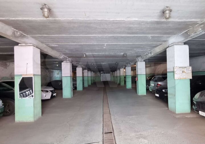 Машиноместо, 18 м²