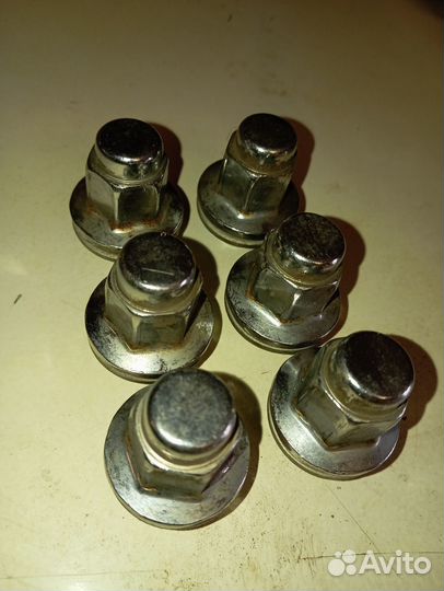 Гайки колëсные для Land Cruiser 100