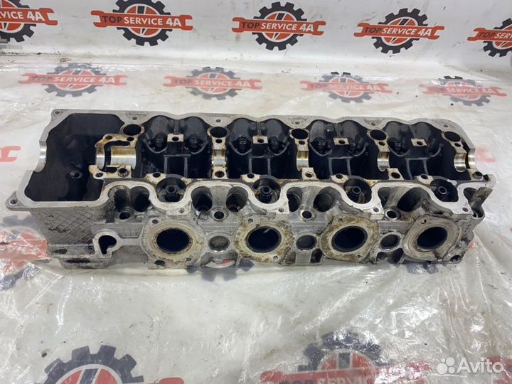 Головка блока цилиндров левая Mercedes-Benz