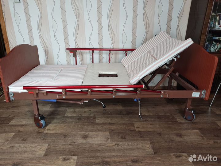 Кровать медицинская для лежачих больных