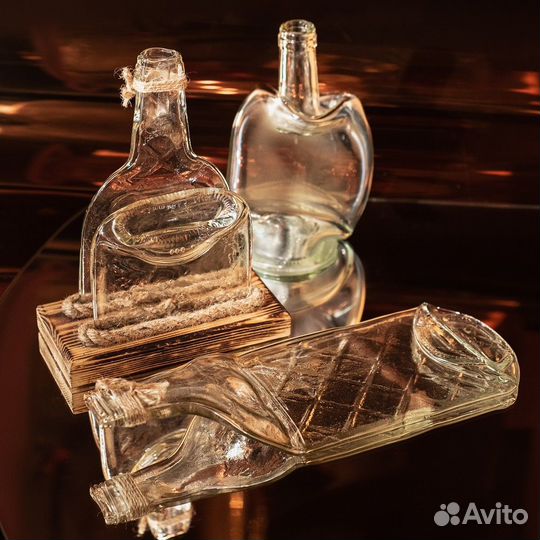Набор: салфетница, ваза и блюдо из винных бутылок