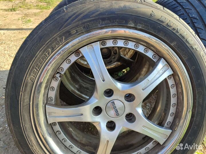 Momo Outrun M1 215/55 R17