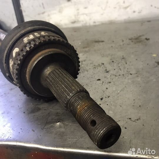 Привод правый Nissan Almera N16 qg15 МКПП