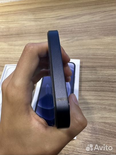 Телефон iPhone 12 на 128 гб (акб 97)