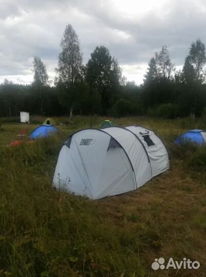 Палатка туристическая 4 местная Новая