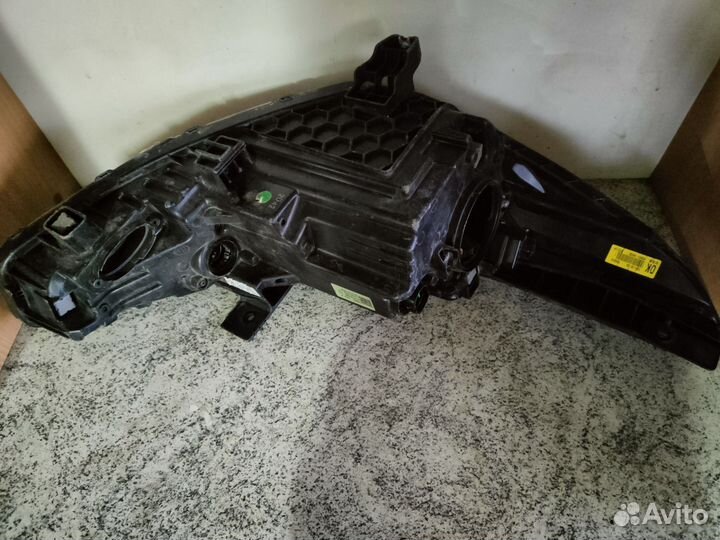 Фара левая Hyundai Solaris 2 HCR