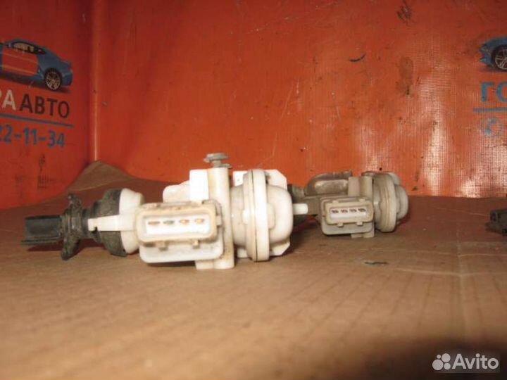 Активатор замка двери Volkswagen Passat B3