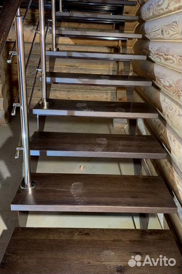 Металлокаркас для лестницы 