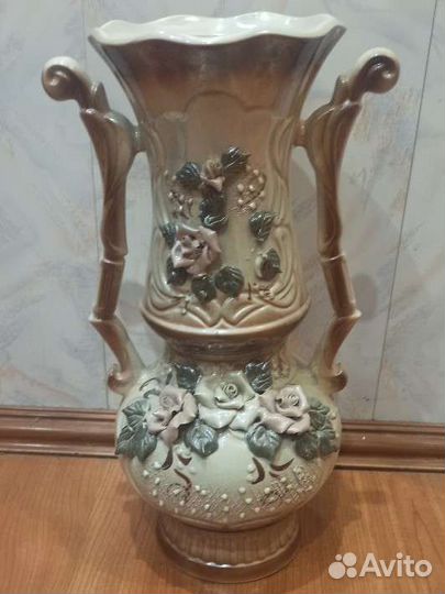 Керамическая ваза