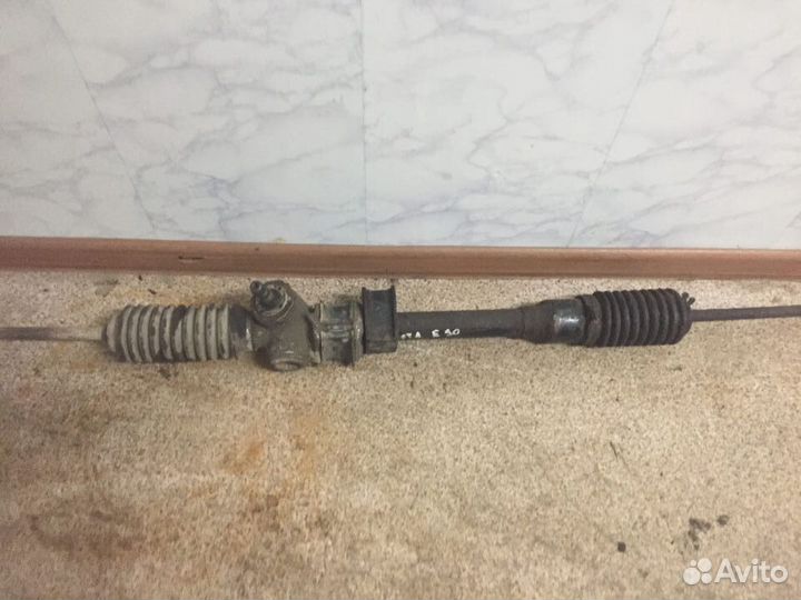 Рулевая рейка Toyota Corolla E90