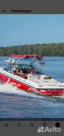 Вейкбордический катер буксировщик