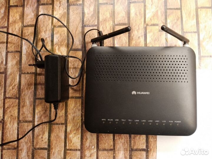 WI-FI роутер huaweyecholifehg8245, Poster R902