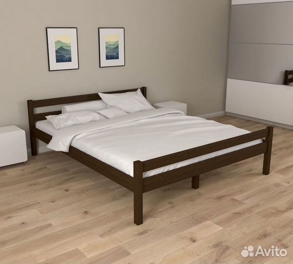 Двуспальная кровать из массива
