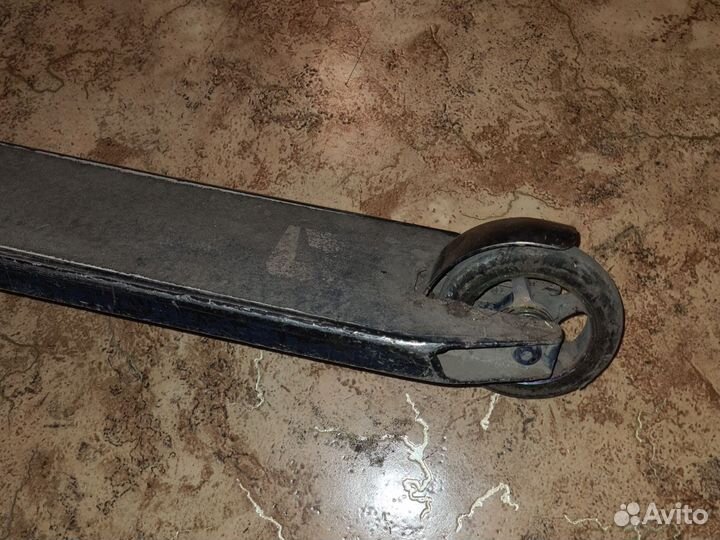 Трюковой самокат Faction