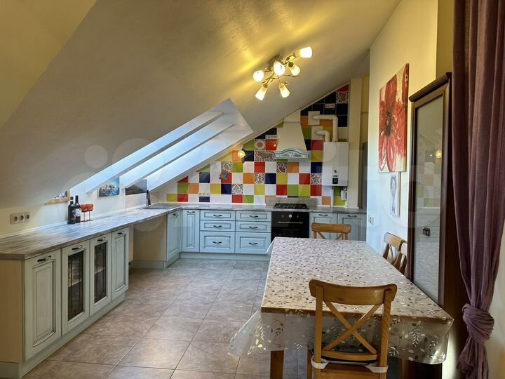 2-к. квартира, 87,4 м², 5/5 эт.